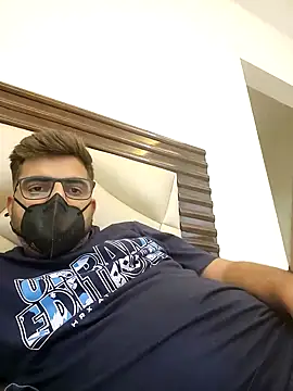 Snapshot of LoveGuruRA chatting on 16, 9, 2025 LoveGuruRA online show from 16, 9, 2025