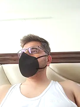 Snapshot of LoveGuruRA chatting on 30, 9, 2025 LoveGuruRA online show from 30, 9, 2025