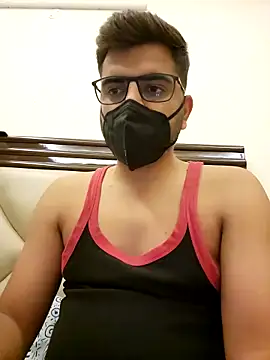 Snapshot of LoveGuruRA chatting on 3, 11, 2025 LoveGuruRA online show from 3, 11, 2025