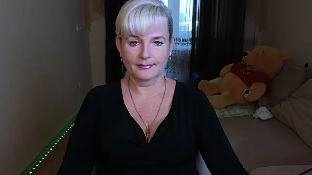 Snapshot of Vina_Vision chatting on 15, 9, 2025 Vina Vision online show from 15, 9, 2025