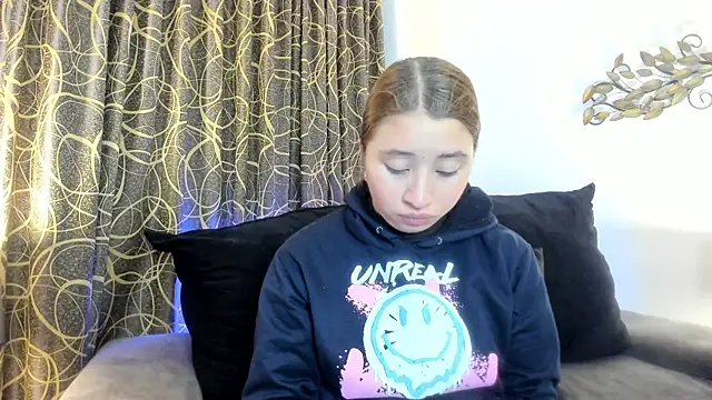 mia skys online show from 26, 2, 2026