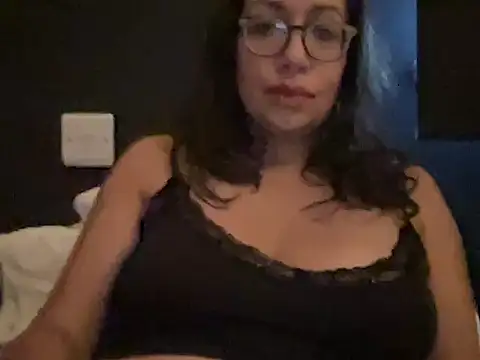 Snapshot of RosaFreya chatting on 7, 2, 2026 RosaFreya online show from 7, 2, 2026