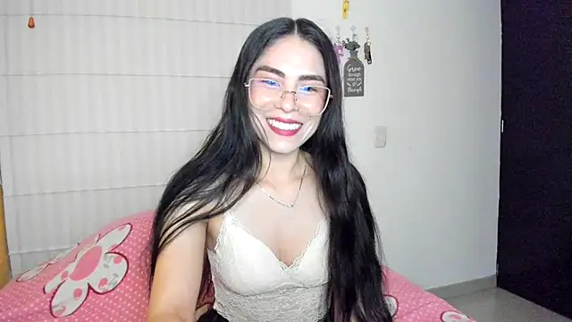 Snapshot of sasha_jonne chatting on 24, 9, 2025 sasha jonne online show from 24, 9, 2025