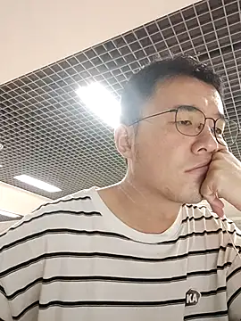 Snapshot of nnnnnan9527 chatting on 10, 9, 2025 nnnnnan9527 online show from 10, 9, 2025