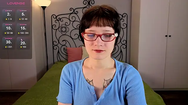 Snapshot of oliviafairy1 chatting on 20, 10, 2025 oliviafairy1 online show from 20, 10, 2025