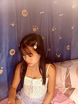 Snapshot of AnnewithanE chatting on 30, 10, 2025 AnnewithanE online show from 30, 10, 2025