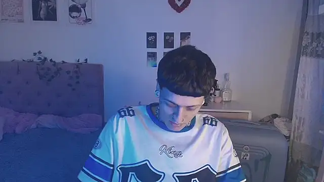 Snapshot of 2cyboy_ chatting on 14, 9, 2025 2cyboy online show from 14, 9, 2025