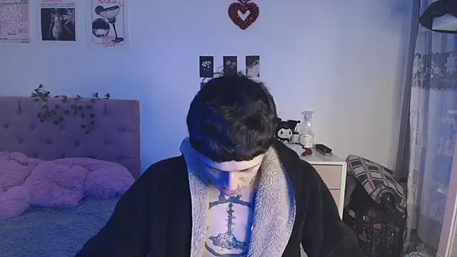 Snapshot of 2cyboy_ chatting on 30, 9, 2025 2cyboy online show from 30, 9, 2025