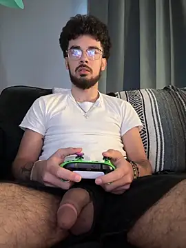 Snapshot of bigbrownpleasure chatting on 14, 9, 2025 bigbrownpleasure online show from 14, 9, 2025