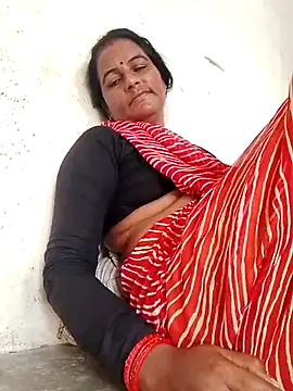 Suhani hot12 online show from 8, 10, 2025