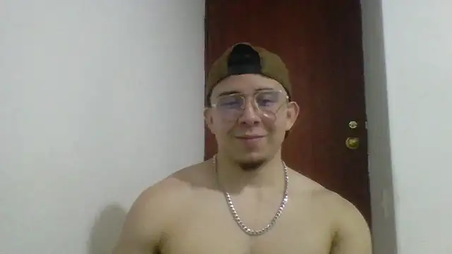 Snapshot of Eross_Santy chatting on 17, 6, 2026 Eross Santy online show from 17, 6, 2026