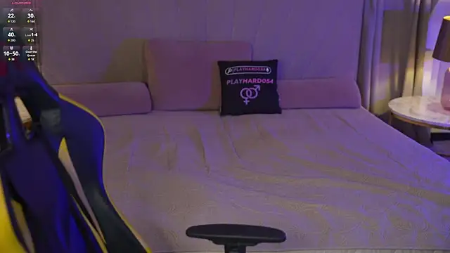 Snapshot of Ella_054 chatting on 17, 10, 2025 Ella 054 online show from 17, 10, 2025