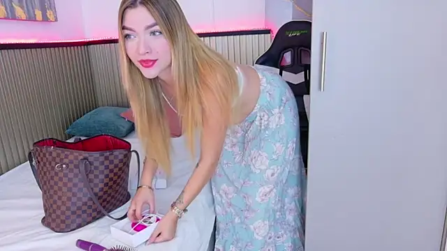 Sammy Lovee online show from 5, 12, 2025