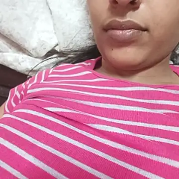 Snapshot of DesiSimran09 chatting on 3, 11, 2025 DesiSimran09 online show from 3, 11, 2025