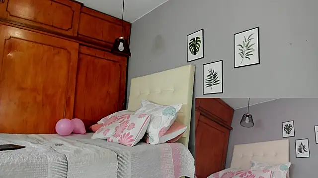 SophieW1 online show from 18, 10, 2025