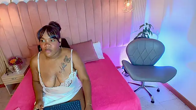 Chloee Miller1 online show from 11, 10, 2025
