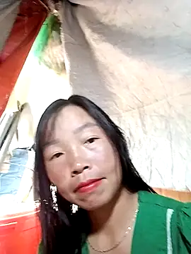 Snapshot of hera-00 chatting on 23, 9, 2025 hera-00 online show from 23, 9, 2025