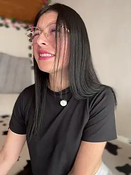 Mia salinass online show from 13, 1, 2026