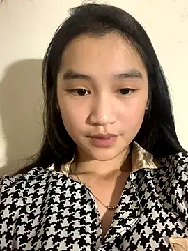 Snapshot of -Lie-06 chatting on 19, 10, 2025 -Lie-06 online show from 19, 10, 2025