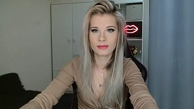 KristineGlow online show from 15, 10, 2025