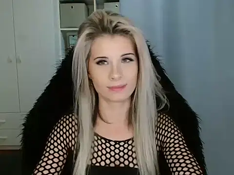 KristineGlow online show from 19, 11, 2025