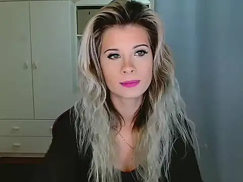 KristineGlow online show from 15, 12, 2025