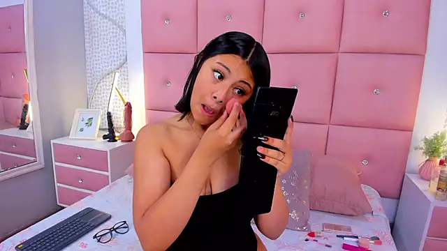 DaisySnugs1 online show from 7, 1, 2026