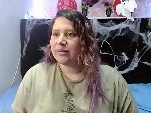 EmmaTower online show from 14, 10, 2025