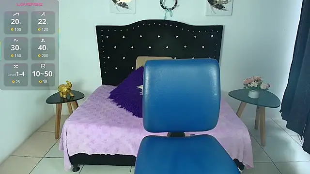 SammySmall F w online show from 4, 11, 2025