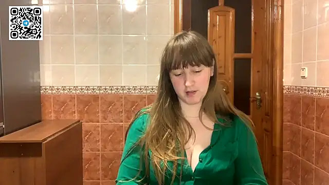 MaroonMoon  online show from 8, 11, 2025