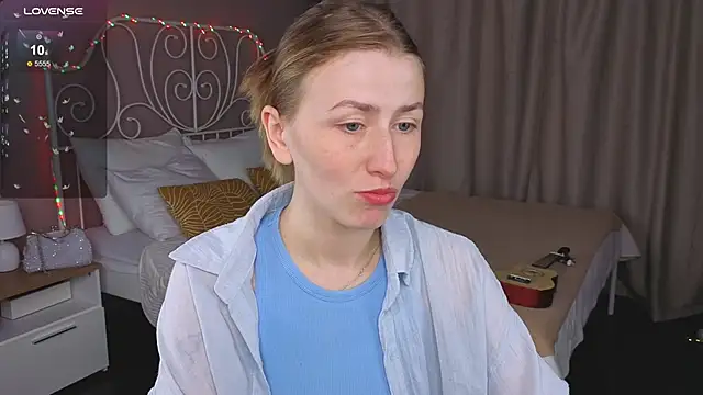 VesperaCeleste online show from 4, 10, 2025