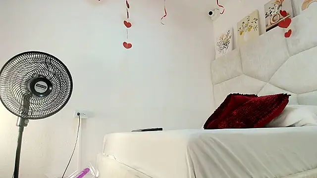 elizawiliamst online show from 18, 3, 2026