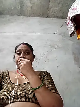 Snapshot of Sandhya_x chatting on 4, 10, 2025 Sandhya x online show from 4, 10, 2025