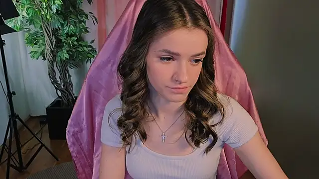 E l i z e  online show from 7, 4, 2026