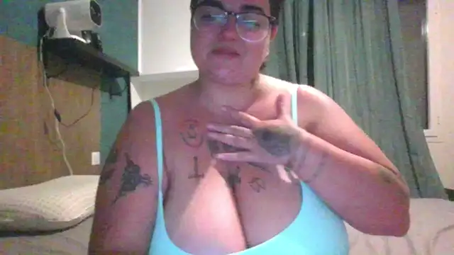 Snapshot of PirateXL chatting on 7, 6, 2026 PirateXL online show from 7, 6, 2026