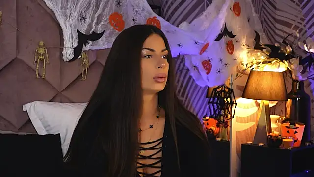 EvaRhea online show from 31, 10, 2025