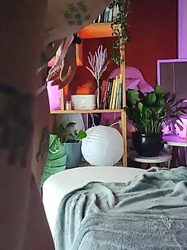 Jess tattoo11 online show from 13, 10, 2025