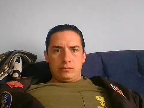 Snapshot of mickseb89 chatting on 1, 10, 2025 mickseb89 online show from 1, 10, 2025