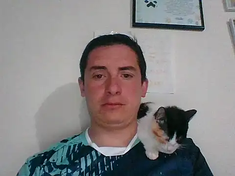 Snapshot of mickseb89 chatting on 8, 10, 2025 mickseb89 online show from 8, 10, 2025