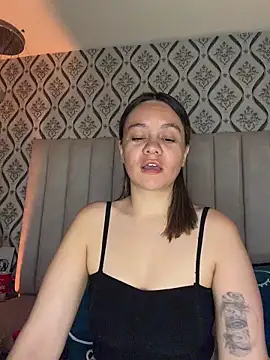 Sky Junne online show from 17, 3, 2026