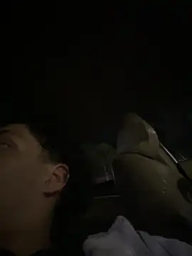 Snapshot of lionr0660 chatting on 25, 9, 2025 lionr0660 online show from 25, 9, 2025