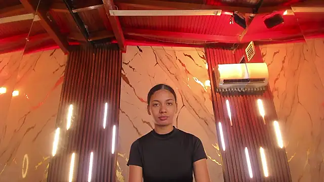 Snapshot of VictoriaDuart chatting on 6, 3, 2026 VictoriaDuart online show from 6, 3, 2026