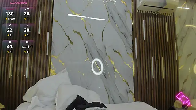 Snapshot of VictoriaDuart chatting on 6, 4, 2026 VictoriaDuart online show from 6, 4, 2026