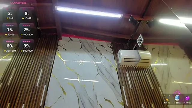 Snapshot of VictoriaDuart chatting on 12, 4, 2026 VictoriaDuart online show from 12, 4, 2026