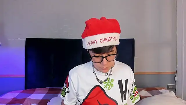 Tsuki Maru online show from 3, 12, 2025