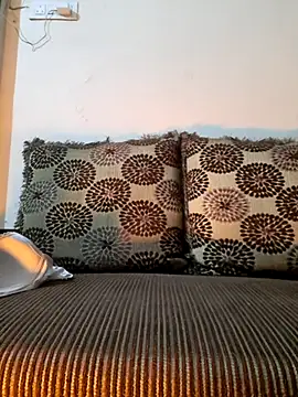 Evneet27 Saavu online show from 21, 11, 2025