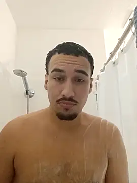 Snapshot of Jadriel23 chatting on 8, 10, 2025 Jadriel23 online show from 8, 10, 2025