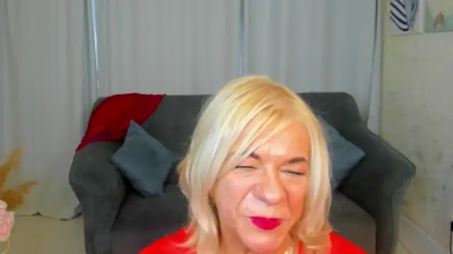 Snapshot of AnittaHarris chatting on 8, 10, 2025 AnittaHarris online show from 8, 10, 2025