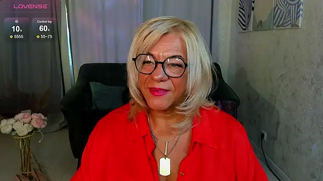 Snapshot of AnittaHarris chatting on 15, 10, 2025 AnittaHarris online show from 15, 10, 2025