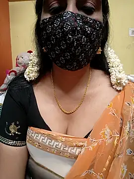 Snapshot of mallu-reshma chatting on 17, 10, 2025 mallu-reshma online show from 17, 10, 2025